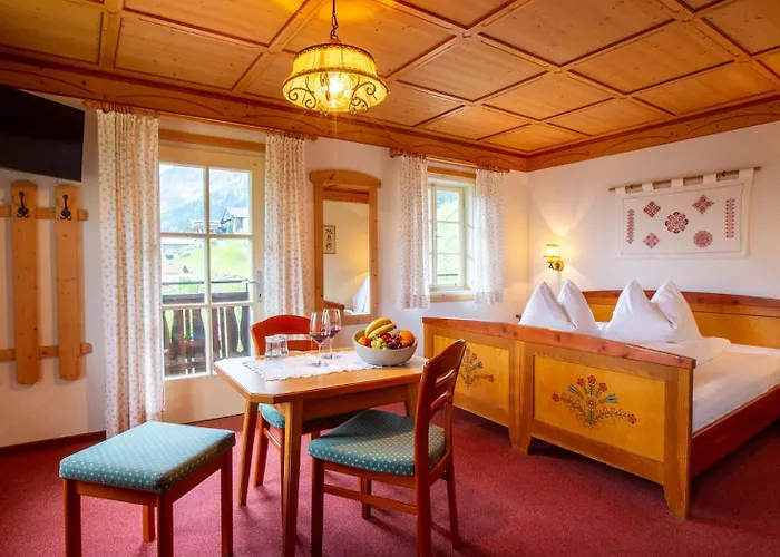 Berggasthof - Lahnerhof *