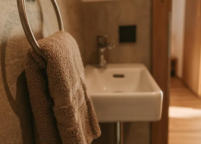 Berggasthof - Lahnerhof Inn *