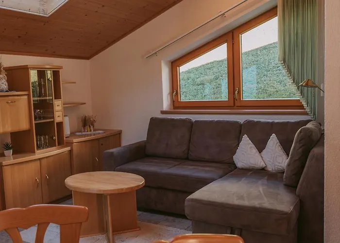 Inn Berggasthof - Lahnerhof Liesing