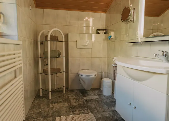 Berggasthof - Lahnerhof Inn Liesing